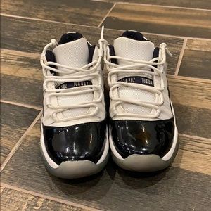 Jordan 11 Retro Concord Low